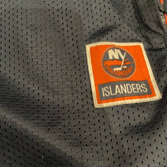 Reebok Islanders navy sports shorts - Picture 2 of 6